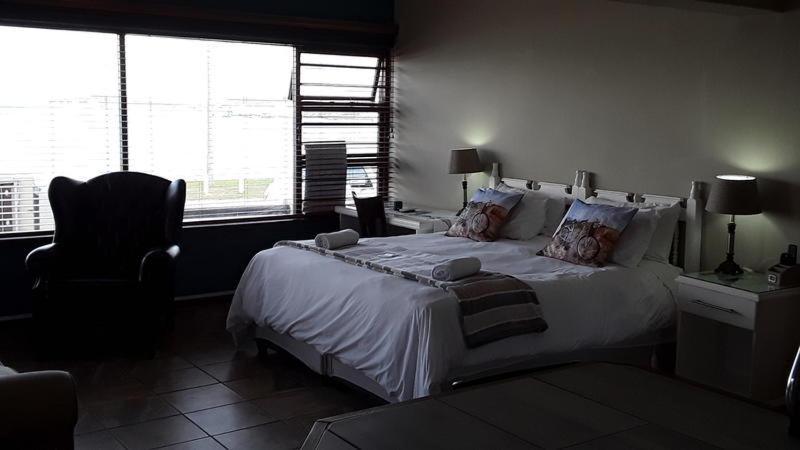 12 On Beach Guest House Saldanha Bay Bagian luar foto